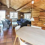 An Amazing House In With 2 Bedrooms Feriehus