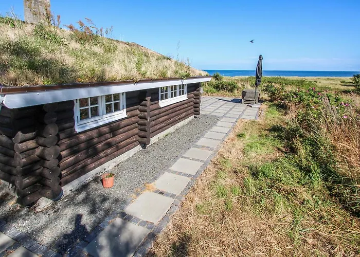 An Amazing House In With 2 Bedrooms *