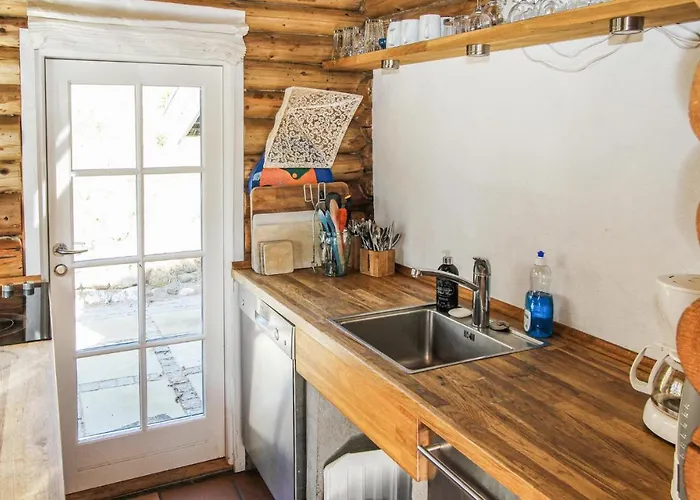 Сasa de vacaciones An Amazing House In With 2 Bedrooms *